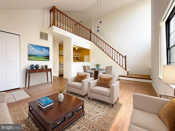 4th image of 2819 Canyon Ct