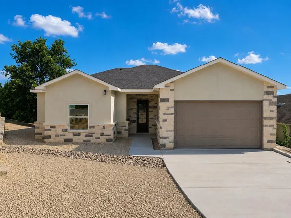 305 Vantage Cir, Kerrville, TX 78028