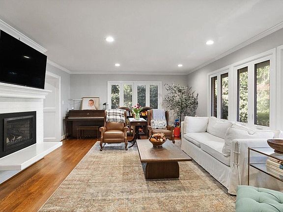 4th image of 317 W Drewry Ln