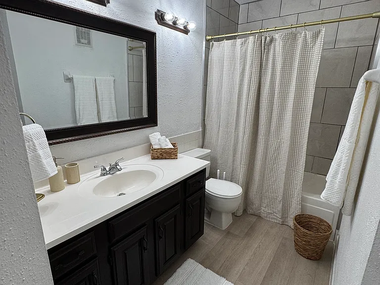 2826 S Bartell Dr #F23 — Photo 9