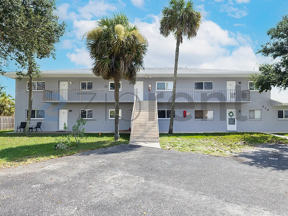 238 Chandler St #203