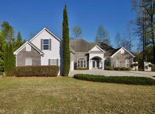 215 Otter Cir, Fayetteville, GA 30215