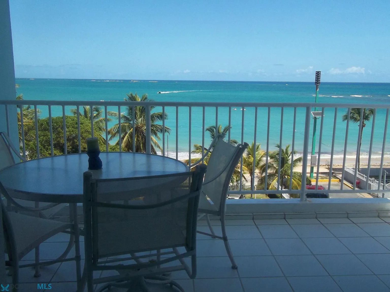 9 Gardenia — Photo 3