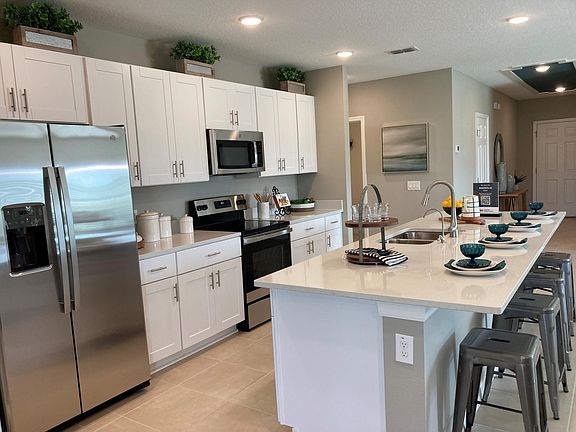 3rd image of 209 Aquamarine Ln