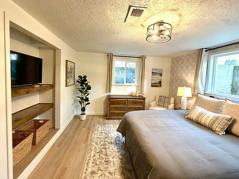 Downstairs bedroom