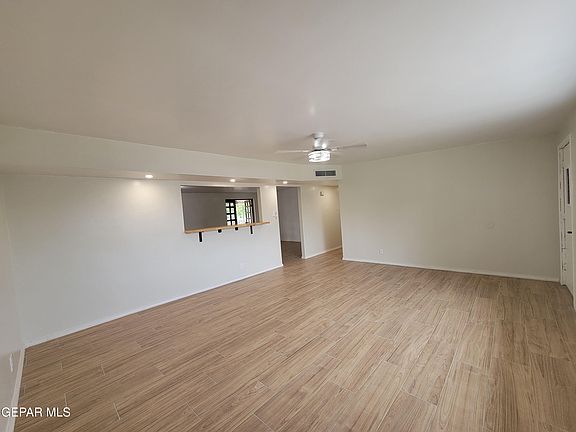 4th image of 10173 Bermuda Ave