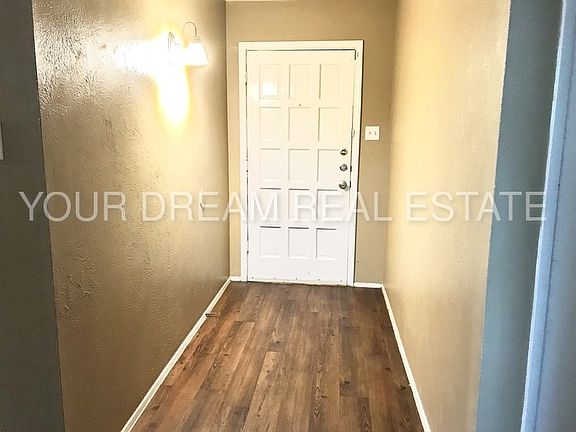 2nd image of 2651 Lark Ln