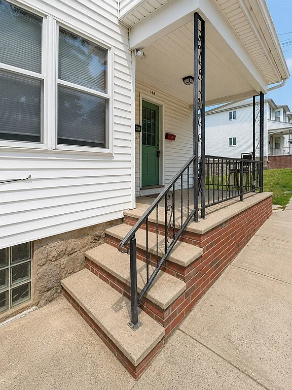 2 bed, 1.0 bath, 600 sqft, $1,350 — Photo 4