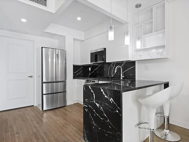 2491 Ocean Ave #6A — Photo 7