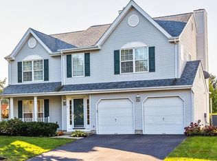 15 Annapolis St, Tinton Falls, NJ 07712