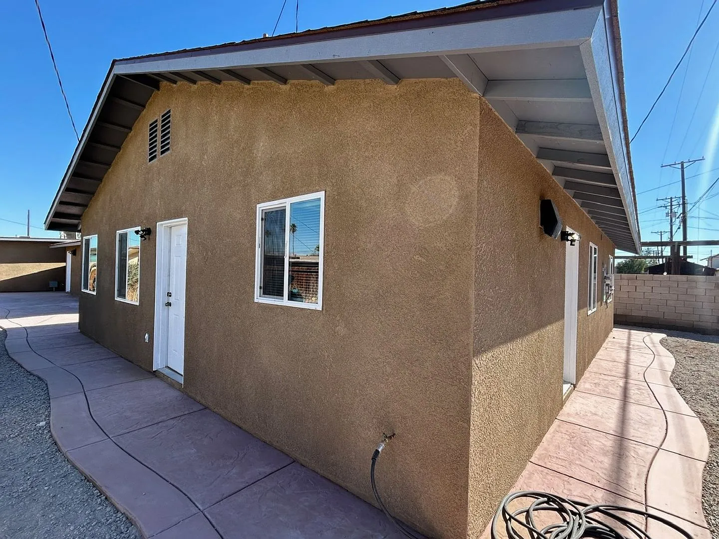 Remodeled 3 bedrooms, 2baths house in Imperial — Photo 2