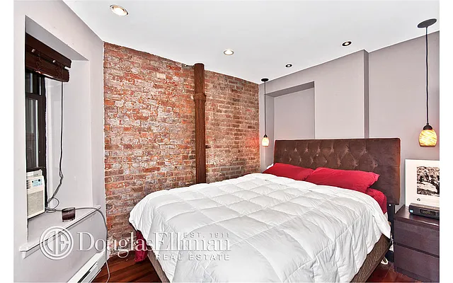 Rented by Douglas Elliman | media 14