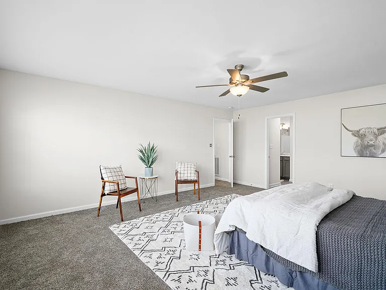 401 Victory Rd — Photo 14