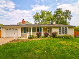 507 Beechwood Rd, Buffalo Grove, IL 60089