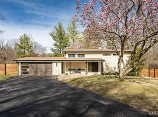 702 Culloden Rd, Saint Louis, MO 63122