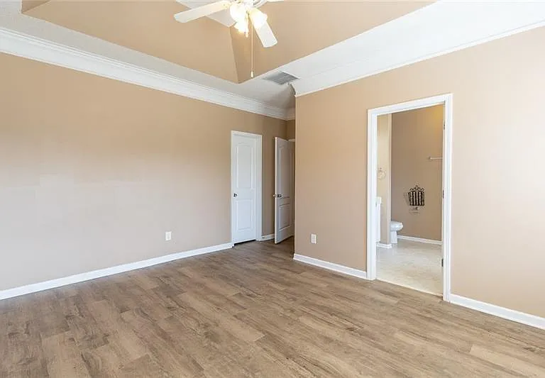 300 McKendree Ct — Photo 20