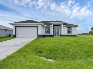 3200 22nd St W, Lehigh Acres, FL 33971