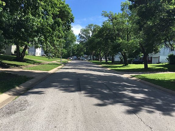 5th image of 9600 Wallace Ave