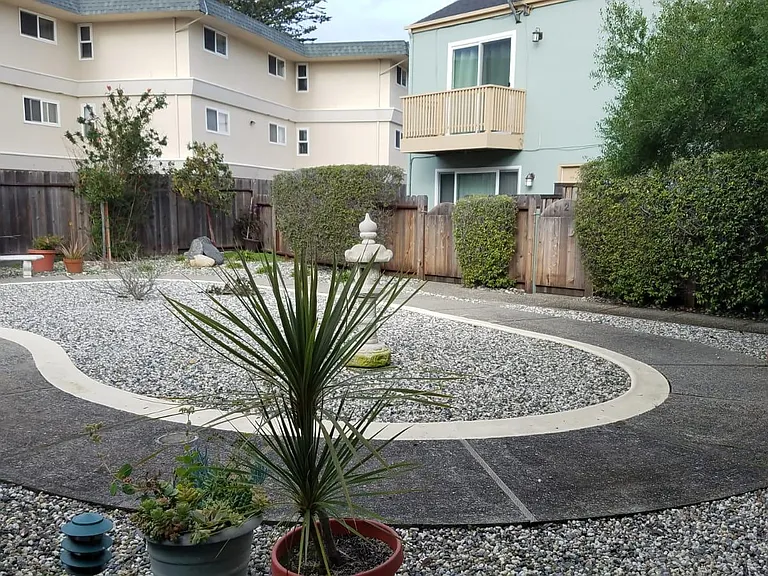 217 Dunecrest Ave #8 — Photo 3