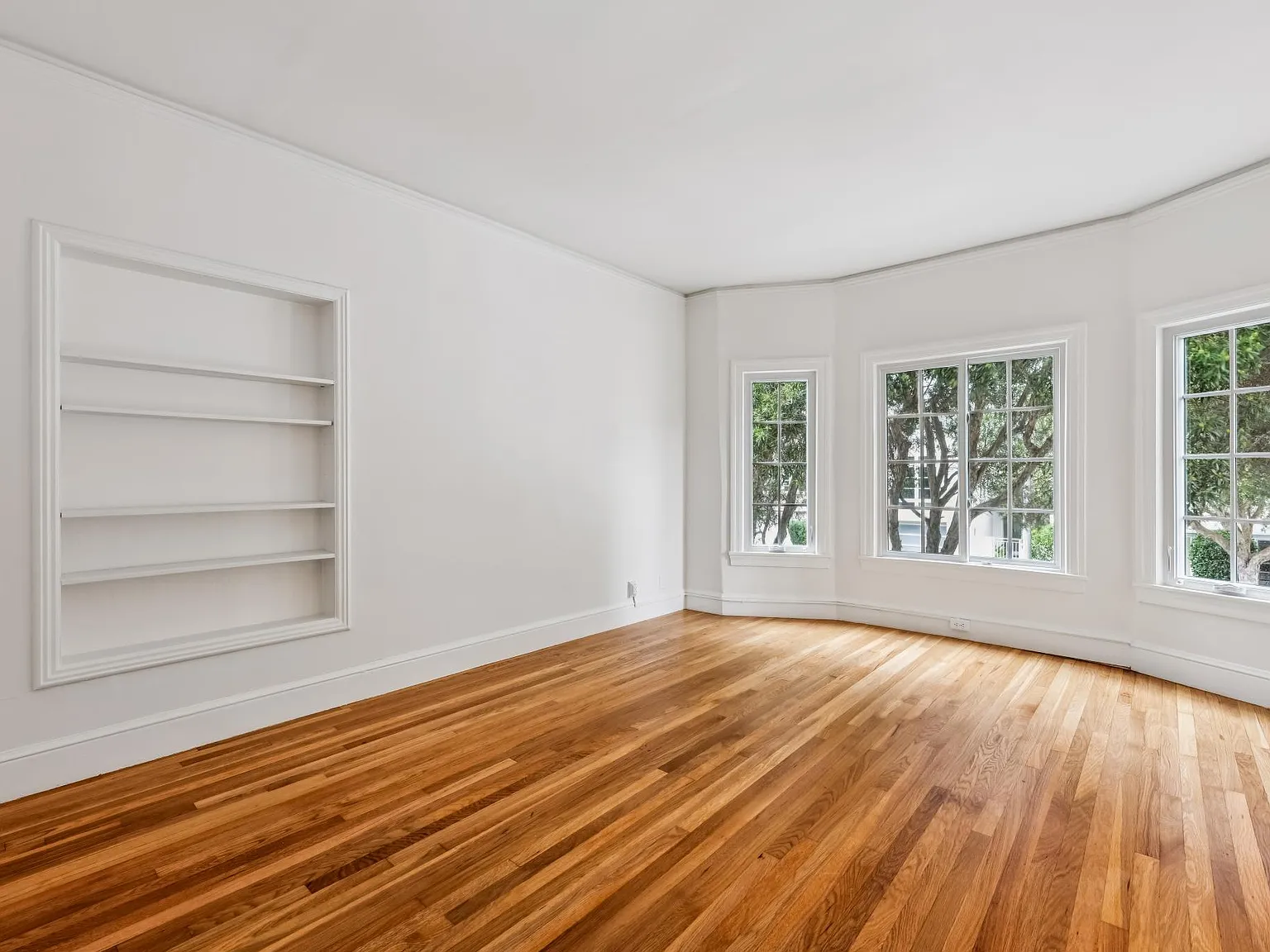 1 bed, $4,995 — Photo 3