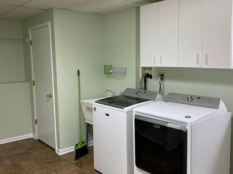 Utility Room / Laundry / Dryer