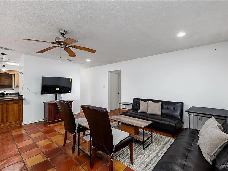 500 E El Rancho Rd #5 — Photo 3