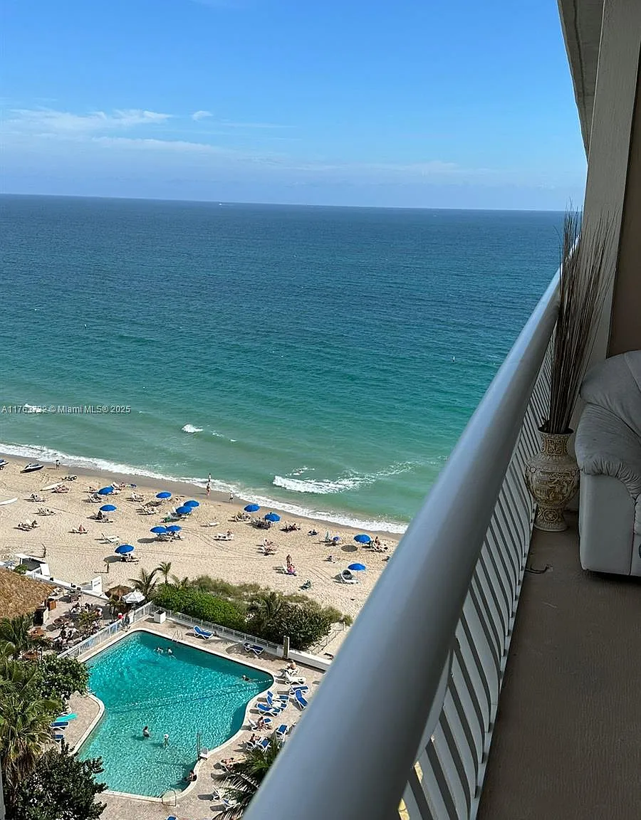 4020 Galt Ocean Dr — Photo 2