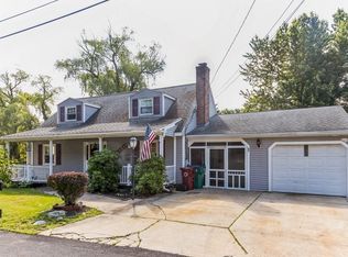 49 Juniper St, Lowell, MA 01852