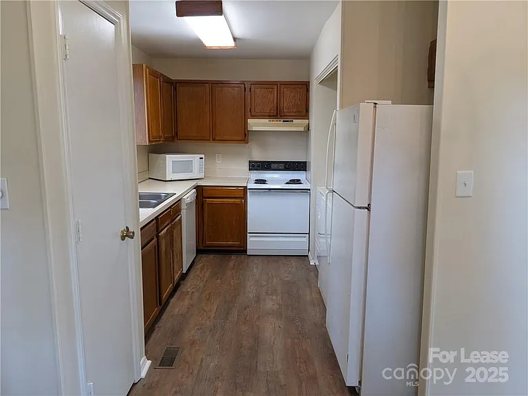 8505 Mount Holly Hntrsvlle Rd — Photo 14
