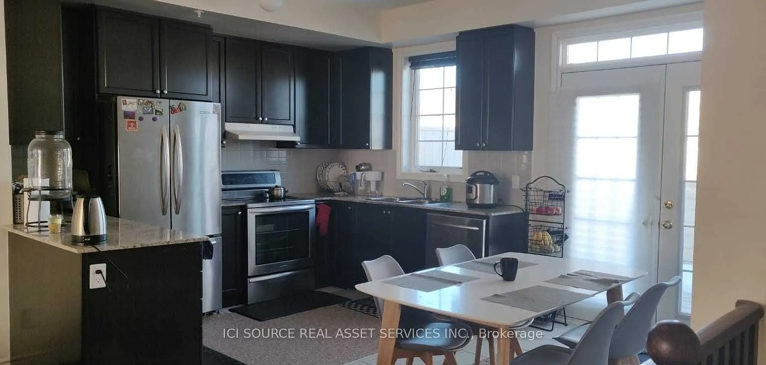 3 bed, $3,200 — Photo 3