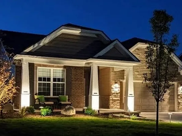 27176 Walloon Way, Brownstown, MI 48134