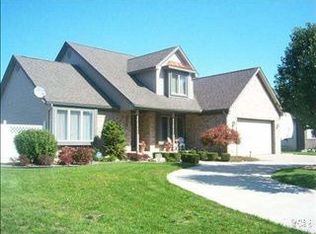 6414 E Dunbar Rd, Monroe, MI 48161