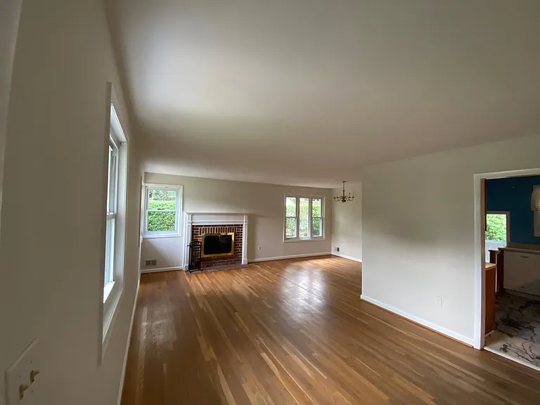 4702 Taney Ave — Photo 3