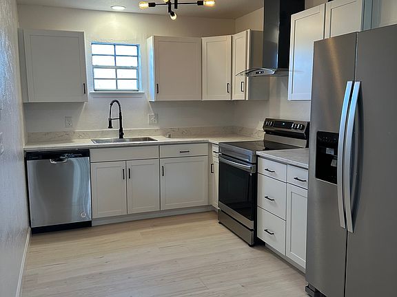 5th image of 1800 W Elliott St #1323910cc