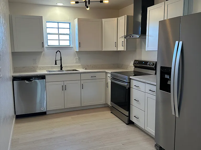 Meadowgreen Apartments — Photo 6