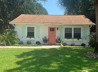 2404 Hartnett Blvd, Isle Of Palms, SC 29451