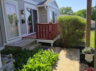 8850 Carriage Dr, Lenexa, KS 66215