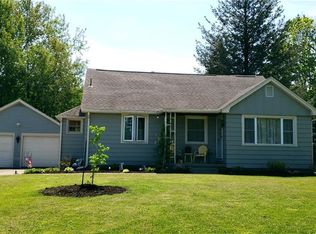 1033 E Gore Rd, Erie, PA 16504