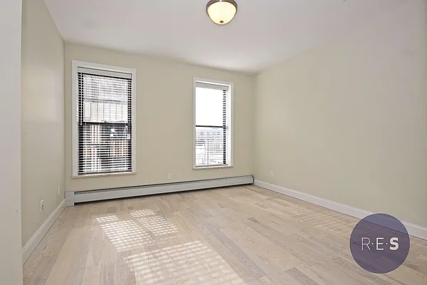 Rented by RES New York | media 9