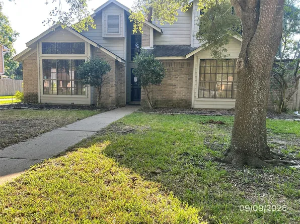 8203 Green Devon Dr, Houston, TX 77095