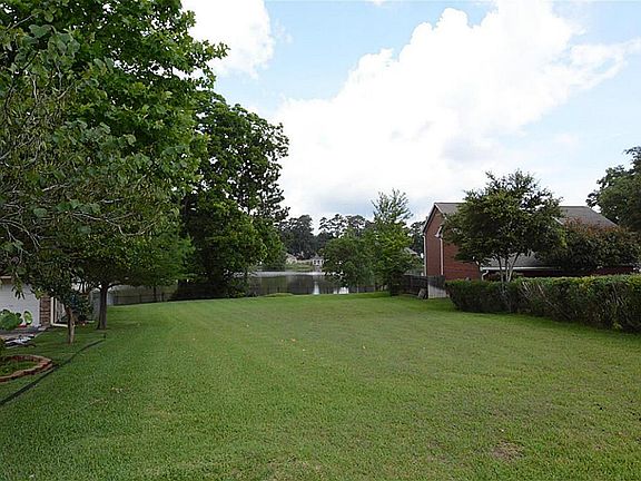 2nd image of 435 Cape Conroe Dr