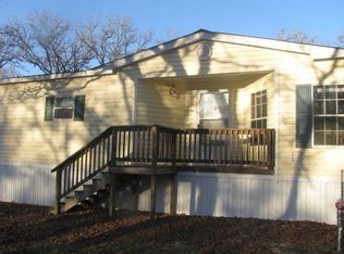 738 Old Colony Rd, Seguin, TX 78155