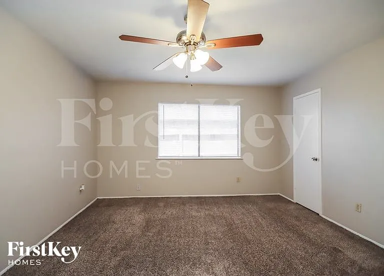 14658 Meyersville Dr — Photo 10