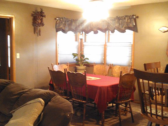 3rd image of 15 Fairview Dr