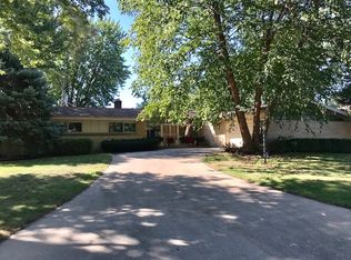 1040 W Hawkins St, Kankakee, IL 60901