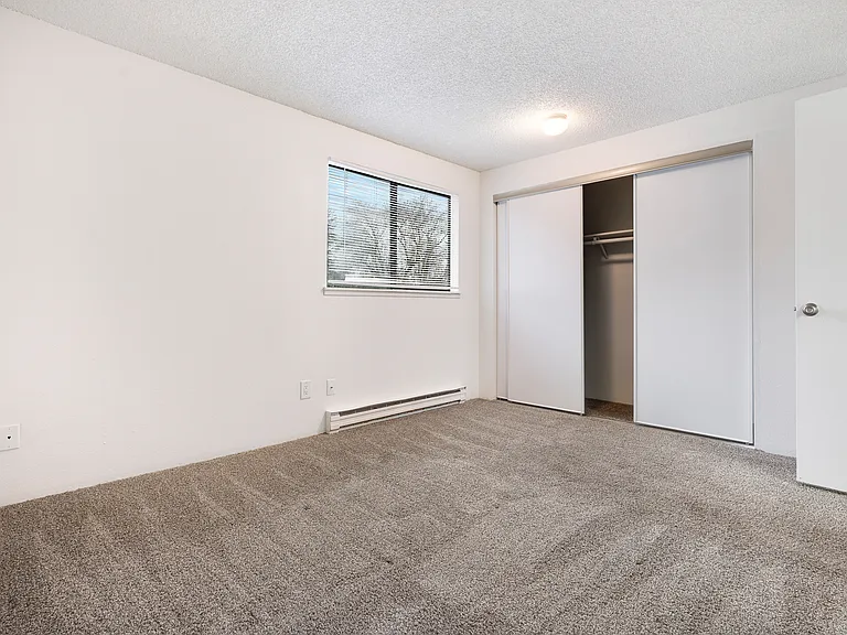 Crystal Springs Apartments — Photo 51