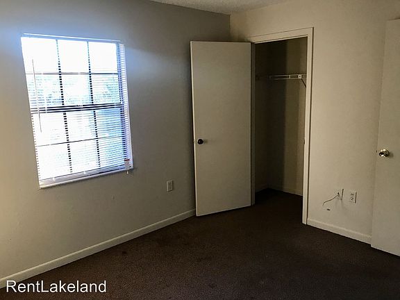4th image of 618 S Westgate Ave
