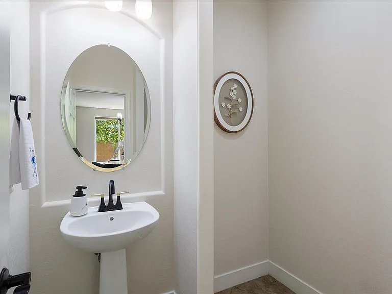 3437 E Mesquite St — Photo 21