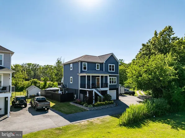 8728 Millers Island Rd, Baltimore, MD 21219
