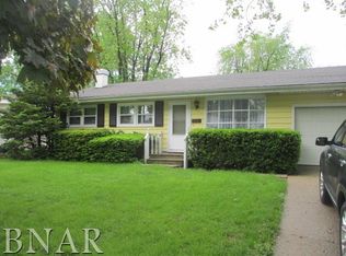 1308 Townley Dr, Bloomington, IL 61704